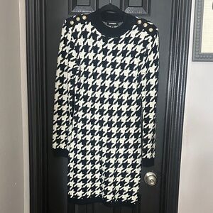 Express Black and White Houndstooth Long Sleeve Dress